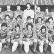 A squad picture featuring Lee Joinson (centre middle row) and Geoff Moss (third from right back row).