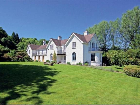 Halesowen News: Abernant House (Vrbo) Halesowen News: Abernant House (Vrbo)