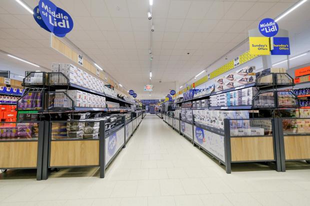 Halesowen News: The middle aisle in the new Lidl at Merry Hill.