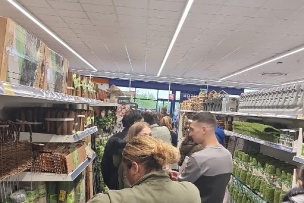 Pic: The queue at B&M in Oldbury today
